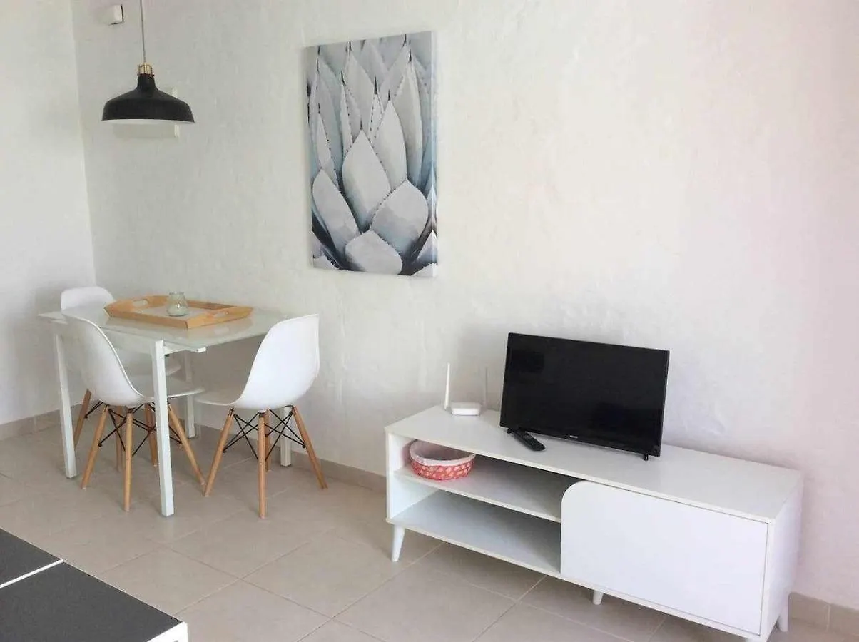 Apartamento tranquilo Sun Beach Caleta De Fuste 0*,  Spagna